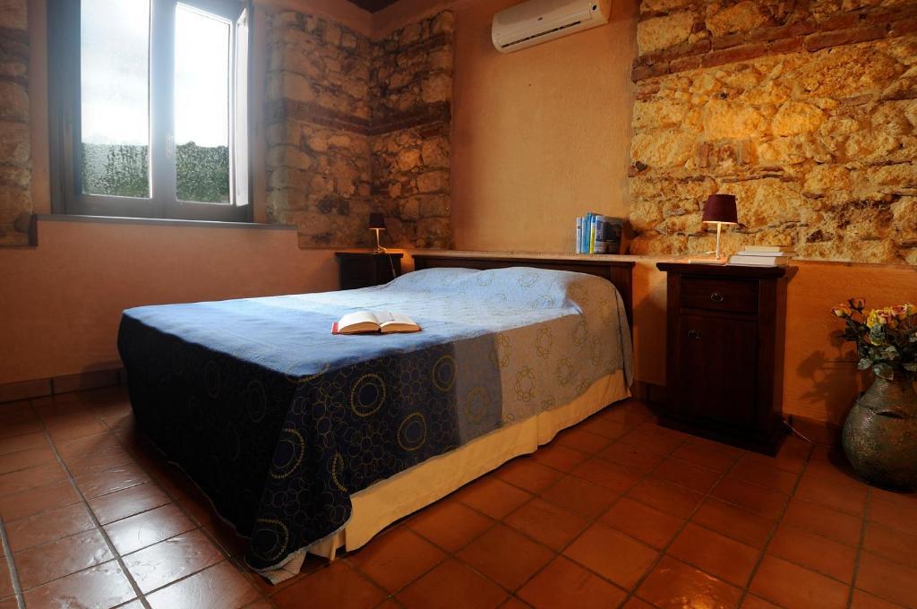 Residence Casa Torretta Gioiosa Marea Cameră foto